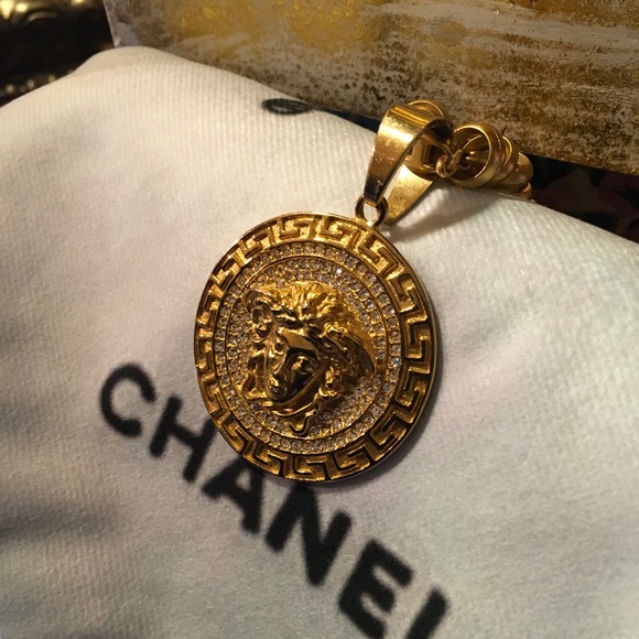 💋SOLD💋Versace Medusa pendant/Givenchy Chain - Picture 5 of 8